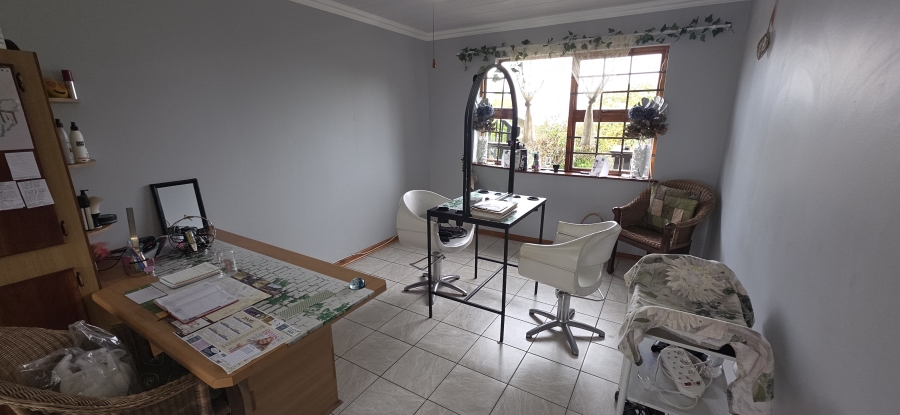 6 Bedroom Property for Sale in Dana Bay Western Cape